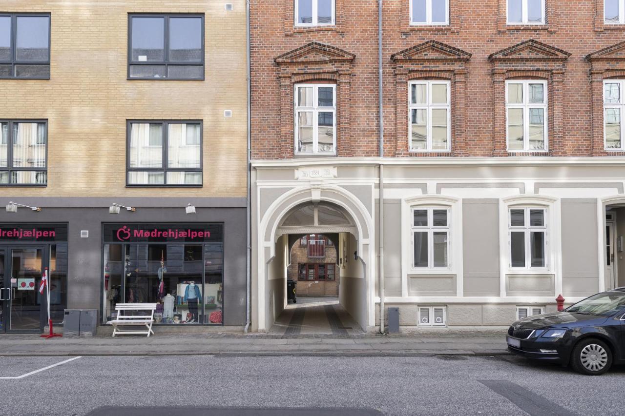 Aday - Apartment Suite 1 Aalborg Center Exterior foto